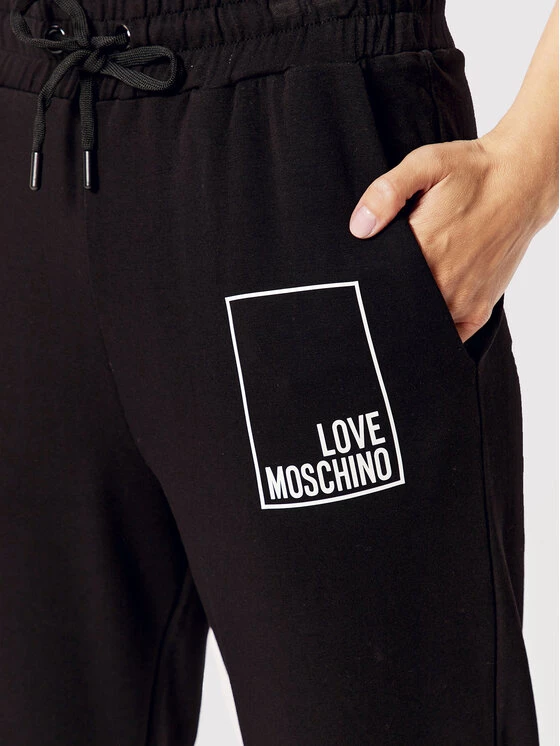LOVE MOSCHINO Γυναίκες Παντελόνια Φόρμας Παντελόνι φόρμας W155607E 2374 Μαύρο Regular Fit Μαύρο 4 LOVE MOSCHINO Γυναίκες Παντελόνια Φόρμας Παντελόνι φόρμας W155607E 2374 Μαύρο Regular Fit Μαύρο - Image 4